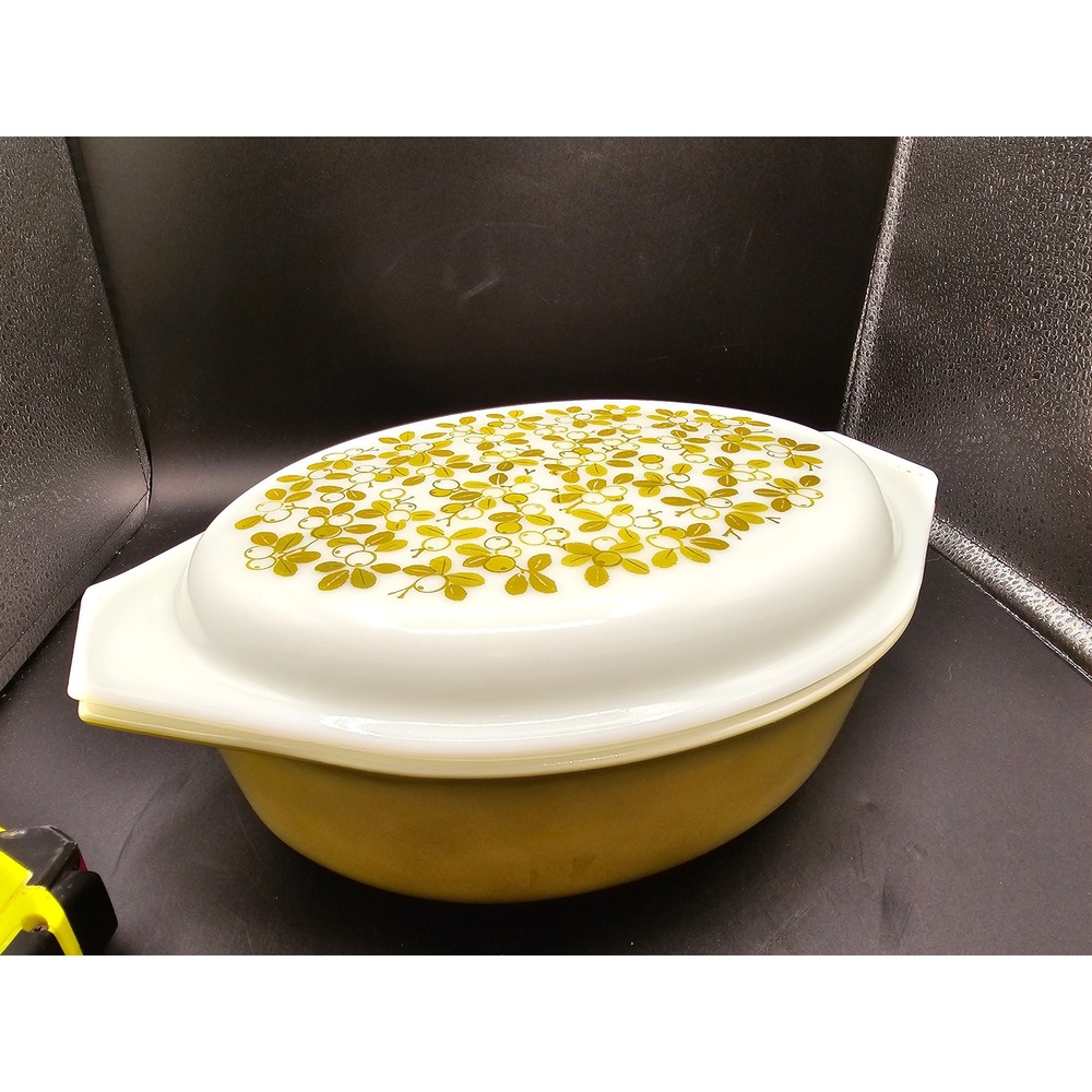 Vintage Pyrex Verde Olive Green 045 Oval Casserole Dish with Lid 2.5 QT Floral
